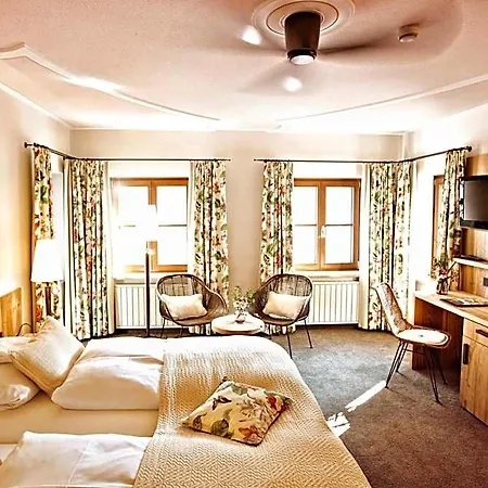 Inn Historisches Hirschen Horn Gaienhofen (Baden-Wurttemberg)