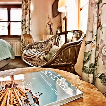 Historisches Hirschen Gasthof Gaienhofen (Baden-Wurttemberg)