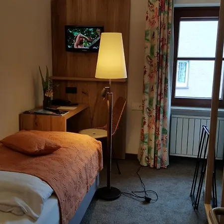 Inn Historisches Hirschen Horn *